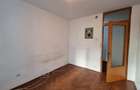 4 camere // vedere spate // Carol X Mosilor - 7