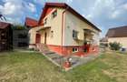 Casa cu 240  mp 8 camere cu teren 11 ari în Corunca - 2