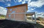 Casă individuală la roșu – 130 mp utili, teren 440 mp, drum privat - 4