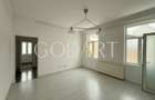 Vila spatioasa | Complet renovată | Central - 9