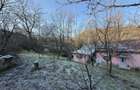 Casa demolabila  și teren 800mp cu toate utilitățile deschidere 26,5mp - 37