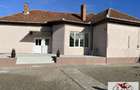 Casa de vanzare in Alba Iulia zona Centru - 1