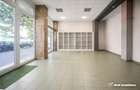 Spatiu comercial ,doua sali de desfacere,  depozit, birou, Str.Fabricii - 1