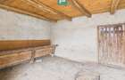 Casă modestă cu 3 camere de renovat în Mișca - 10