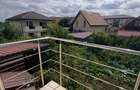 Apartament in vila, etaj 1, total 4 camere cu 120 mp, 3 bai, 2 parcari - 4