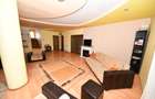 Vila spatioasa, pretabil pentru locuit/clinica, zona Micro 17 – Galati - 56