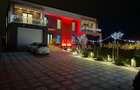 Vila PREMIUM - 4 camere - 3 bai - garaj - 210 mp utili - 2022 - mobilata - 3