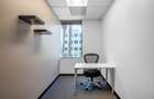 Spațiu de birou privat pentru 1 persoană în Regus Iride Business Centre - 1