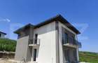 Casa  4 camere, 109 mp, 300 mp teren,Valea Lupului - 1