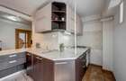 Apartament 3 camere adiacent Decebal, decomandat, 2 bai, loc de parcare