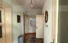 Casa de vanzare, cu 3 camere, doua bucatarii+teren in Simeria