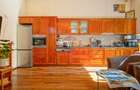 3 camere în Centrul Istoric: 90 mp, curte privată și vedere spre Tampa