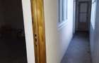 Vand casa cu 10 camere in zona 7 Noiembrie - 8