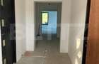 Casă modernă cu garaj, terasă, balcon și curte spațioasă - 1