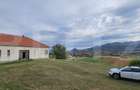 Vila la roșu, 240 mp, teren 93.000 mp - Șoimuș - 1