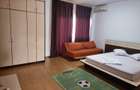 Mamaia Sat_vila 6camere cu bai proprii,pret 3000E - 6