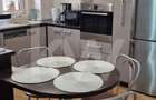 Apartament 3 camere decomandat | 77 mp | 2 dormitoare | 2 băi | Etaj 2