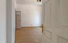 Vilă spațioasă de închiriat, 11 camere, București - 7