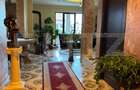 De vanzare casa  cu 6 camere, 480 mp, zona Vetis - 3