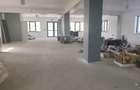 Spatiu comercial nou. Spatiu birouri - 11