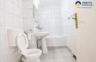 Apartament 4 camere , centru , etaj 1