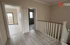 Duplex de vanzare cu 5 camere, despartit prin garaj, zona Giroc  - 12