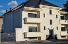 Vila - Bloc modern de 11 camere zona Centrul Civic , Onix