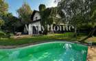 VIla cocheta, strada privata, in apropierea padurii, Iancu Nicolae - 1