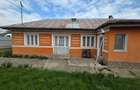 De vanzare casa din caramida in Sascut Targ cu deschidere la E85 - 2