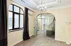 Unirii / Vila Exclusivistă Birouri - Notariat / 8 Birouri si Parcare 5 Locuri - 16