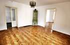 Casa 5 camere,3 băi,180 mp.teren 371 mp.Central - 8
