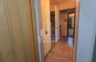Apartament de vanzare cu 3 camere, centrala proprie, etaj 3, Lipovei - 10