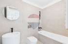 Apartament cu 3 camere de vânzare cu parcare subterana, nemobilat - 7