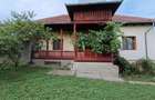 Casa de vanzare, aproape de centru, Tg.Ocna - 2