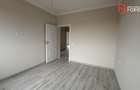 Duplex de vanzare cu 5 camere, despartit prin garaj, zona Giroc  - 14