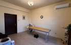 Apartament mare, luminos, 50 metri de metrou. - 12