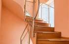 Vila eleganta cu 4 dormitoare - demisol - curte  - terasa