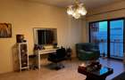 Apartament mare, luminos, 50 metri de metrou. - 1