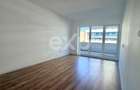 Apartament 2 camere , decomandat, etaj3/9, Tractorul Coresi - 450 EURo