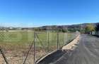 Teren intravilan 6700 mp – Nod rutier A1–A10, Lancrăm | Exclusivitate BLITZ