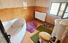Casă spațioasă cu 9 camere în Strejnicu – pentru locuință, birouri - 35