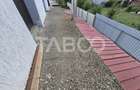 Casa de vanzare cu 6 camere 2 parcari curte libera 200 mp in Selimbar - 23
