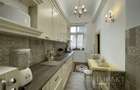 Apartament deosebit cu 3 camere, curte si parcare, aproape de Centru - 10