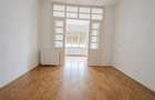Apartament ultracentral 72 mp - etaj 1- boxa 25 mp