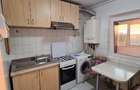 Apart 2 camere, decomandat, mobilat, utilat,zona centrala, etaj 3 - 3