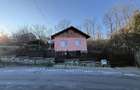 Casa demolabila  și teren 800mp cu toate utilitățile deschidere 26,5mp - 34