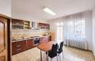 Oportunitate de investiție! Casă de vanzare, cu 8 camere, 382 mp, zona Gruia - 4