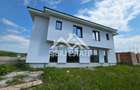 Duplex nou in Sura Mica, 4 camere, 3 bai