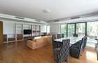 Apartament cu 5 camere, 2 terase si 2 locuri de parcare in Washington Residence!