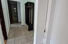 Inchiriez apartament 4 camere et intermediar cu parcare